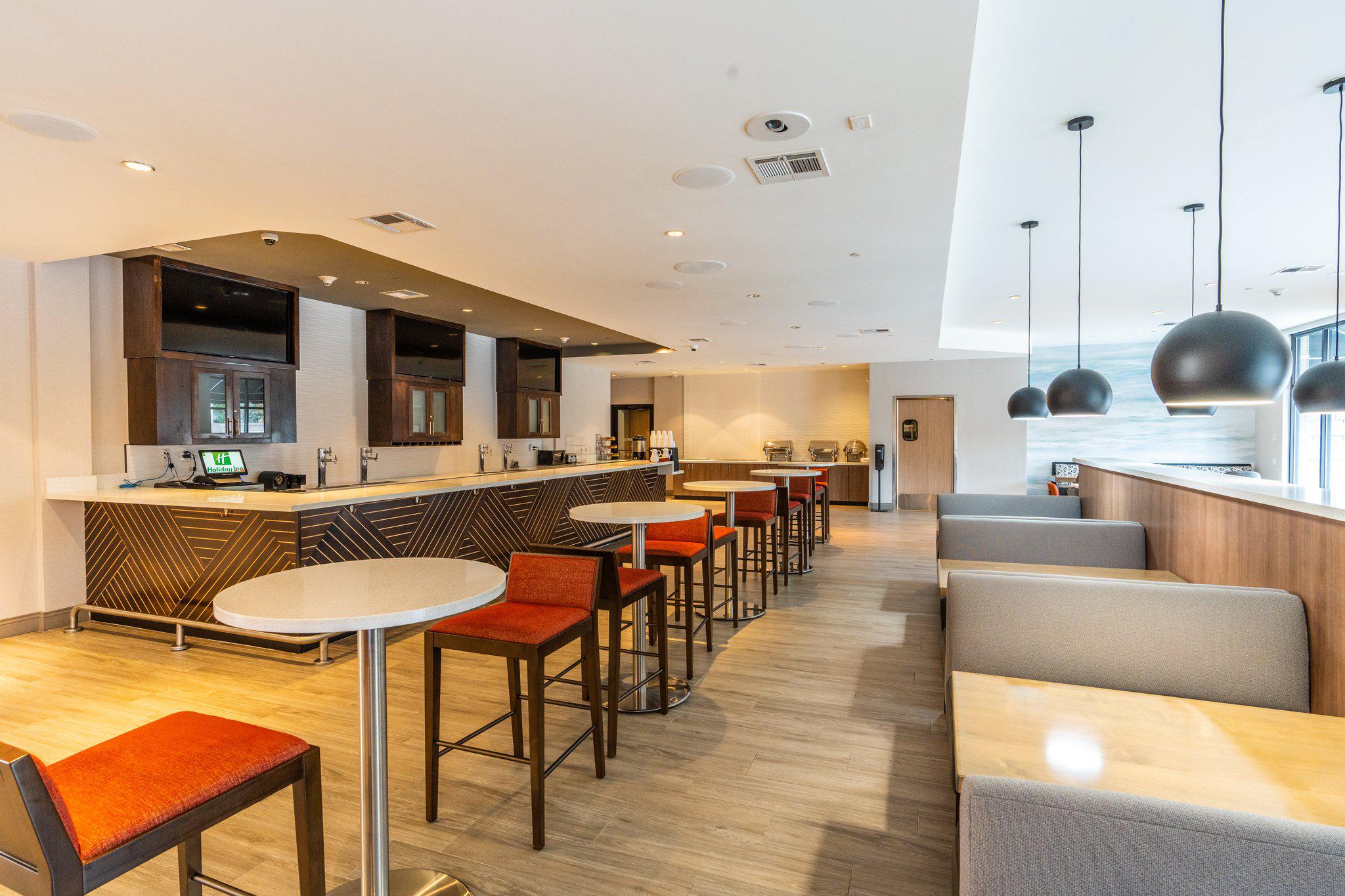Фото Holiday Inn Hou Energy Corridor Eldridge, an Ihg Hotel