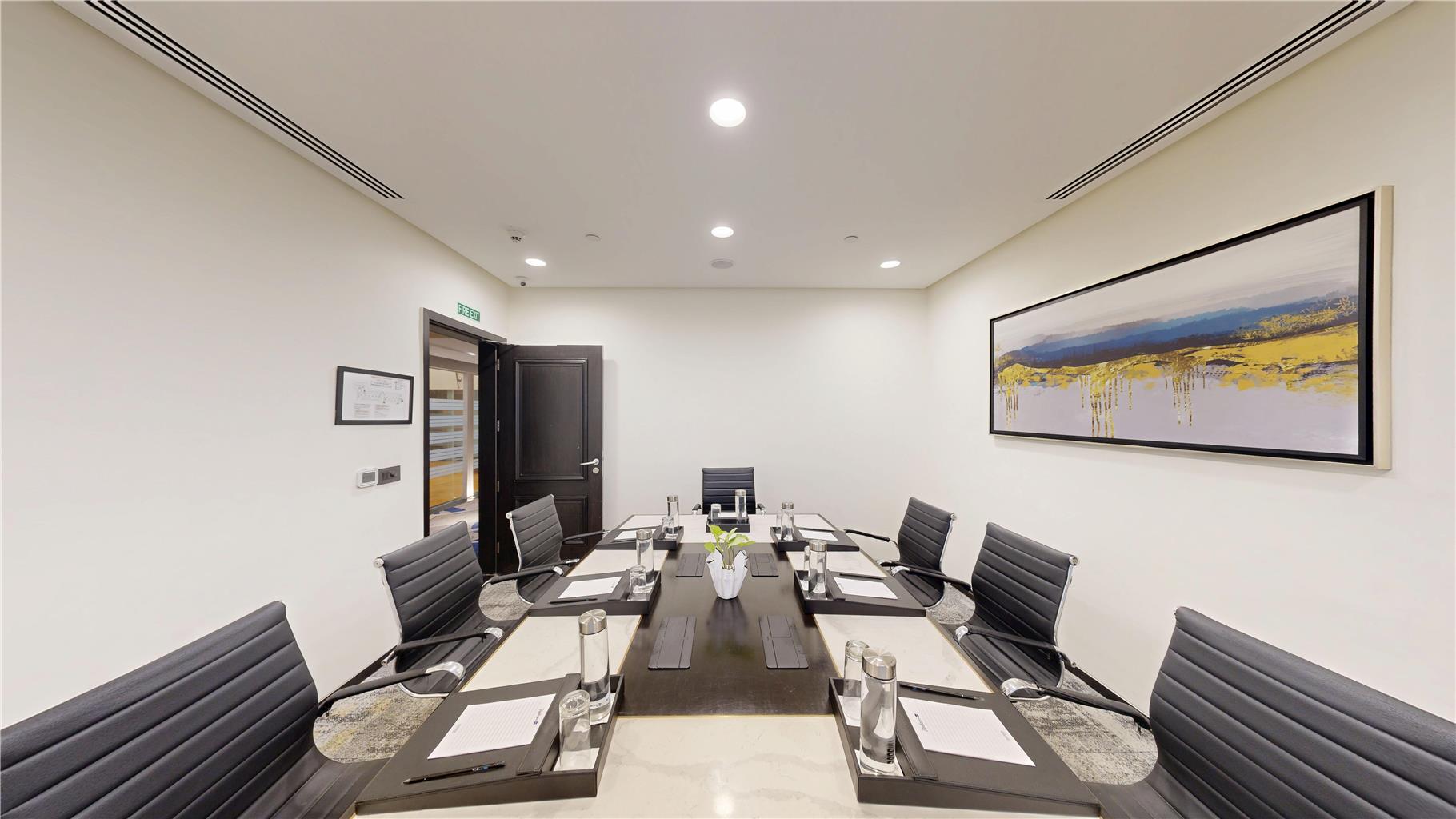 Фото Radisson Blu Marina Hotel, Delhi Connaught Place