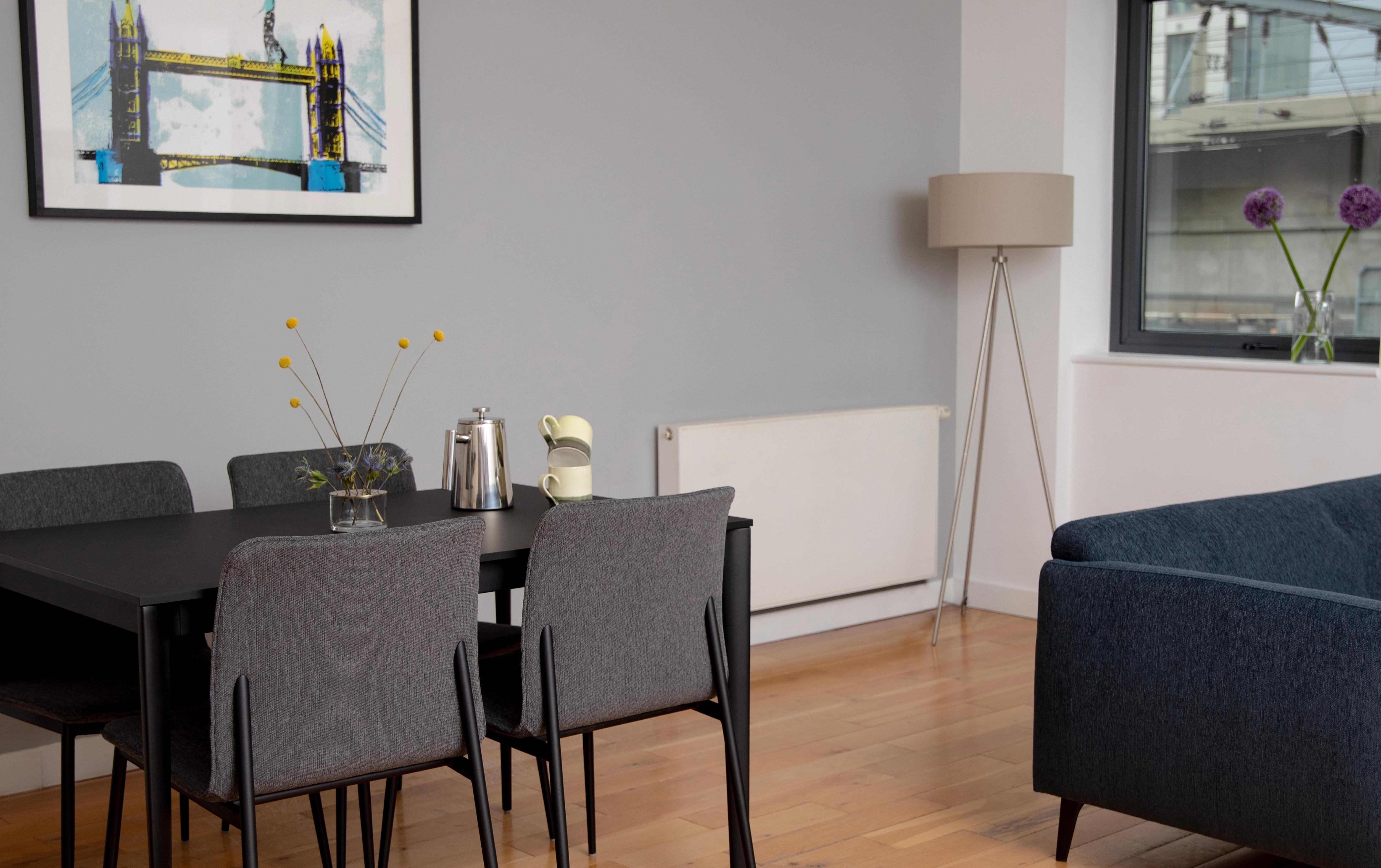 Фото Bob W Tower Hill Studios