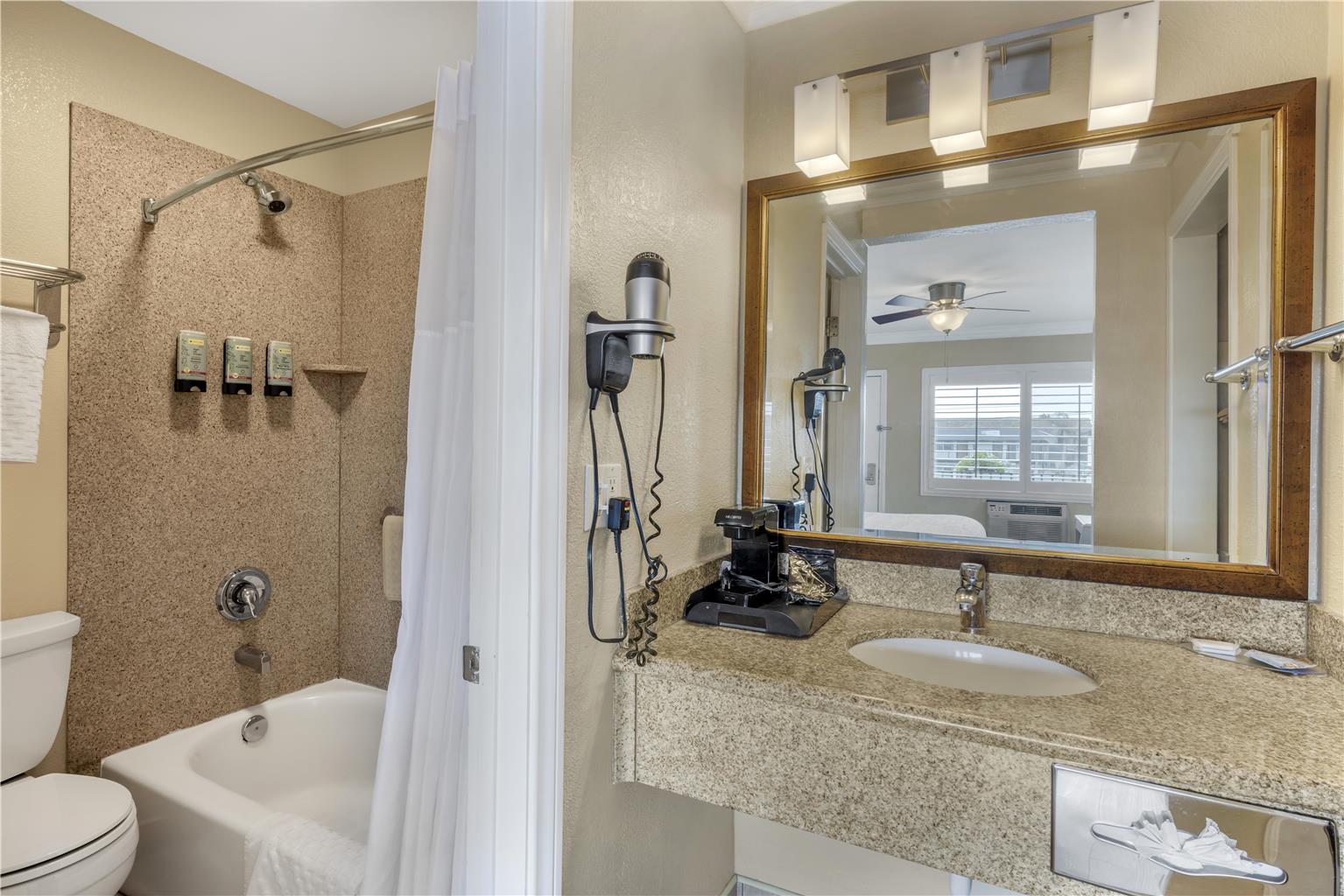 Фото Best Western Tradewinds