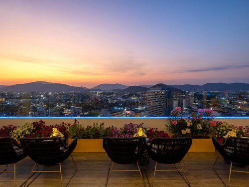 Гостиница Novotel Phuket City Phokeethra на Пхукете