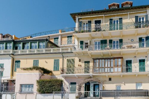 Гостиница Hotel Badano Sul Mare в Алассио