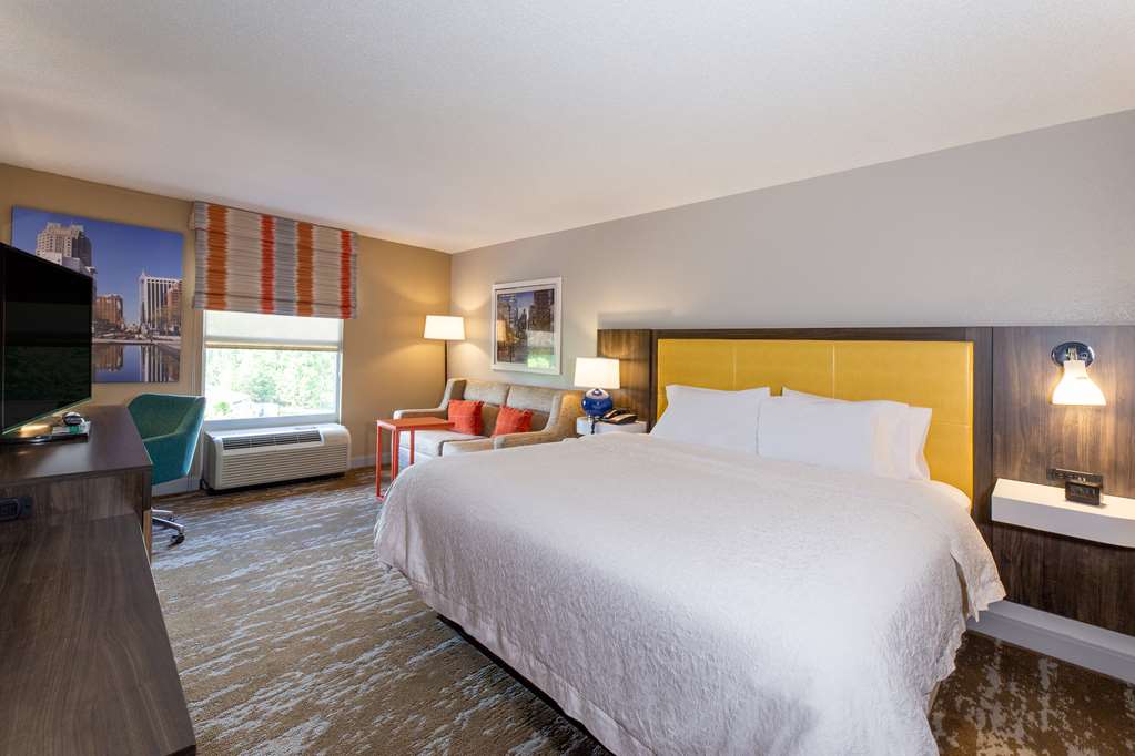 Фото Hampton Inn & Suites Raleigh/Cary I-40