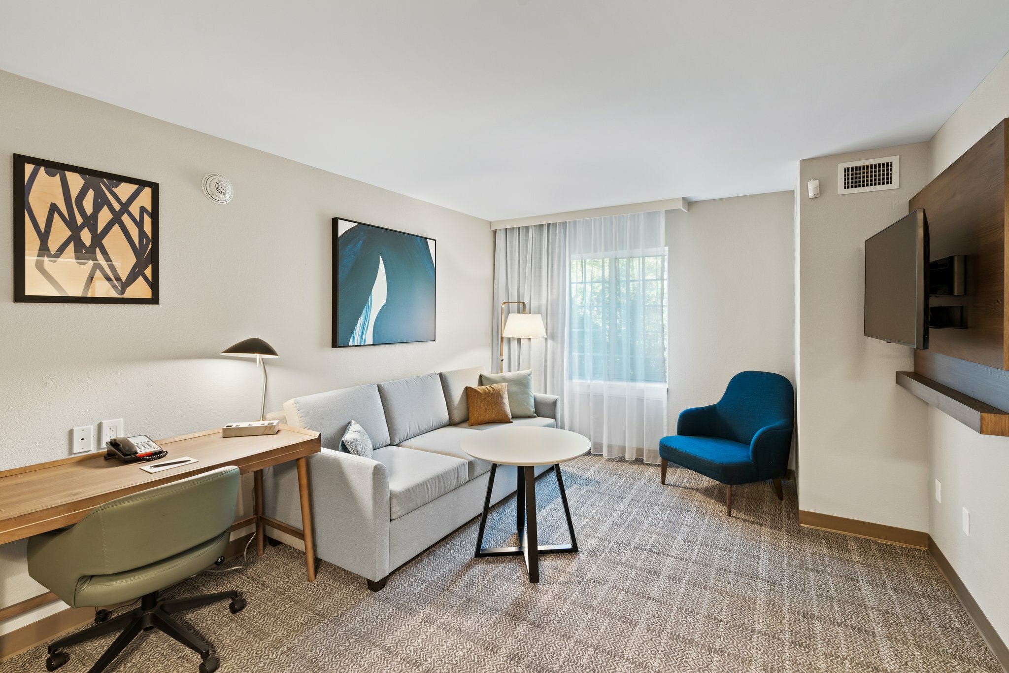 Фото Staybridge Suites North Brunswick, an Ihg Hotel
