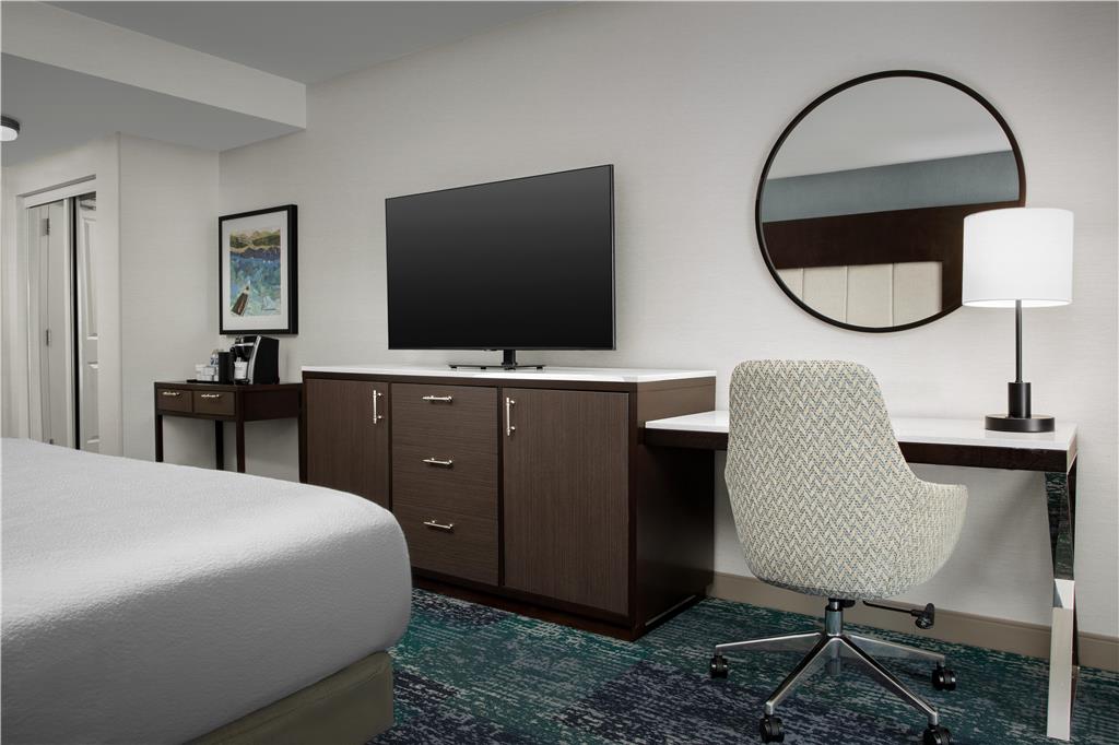 Фото Hilton Garden Inn Portsmouth Downtown