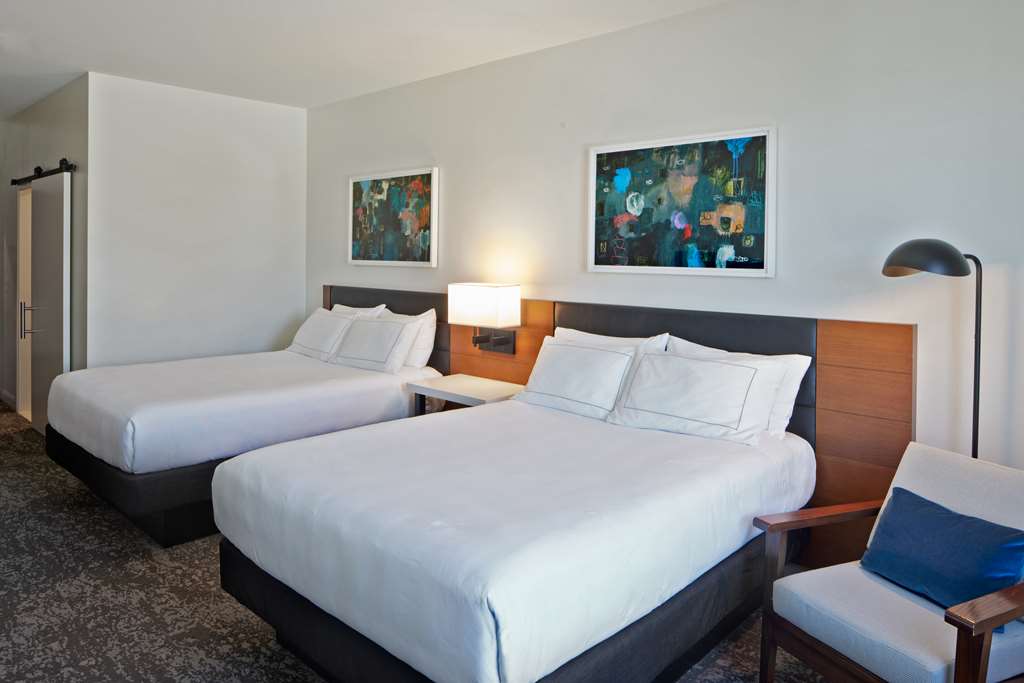 Фото The Fort Sutter Sacramento, Tapestry Collection by Hilton