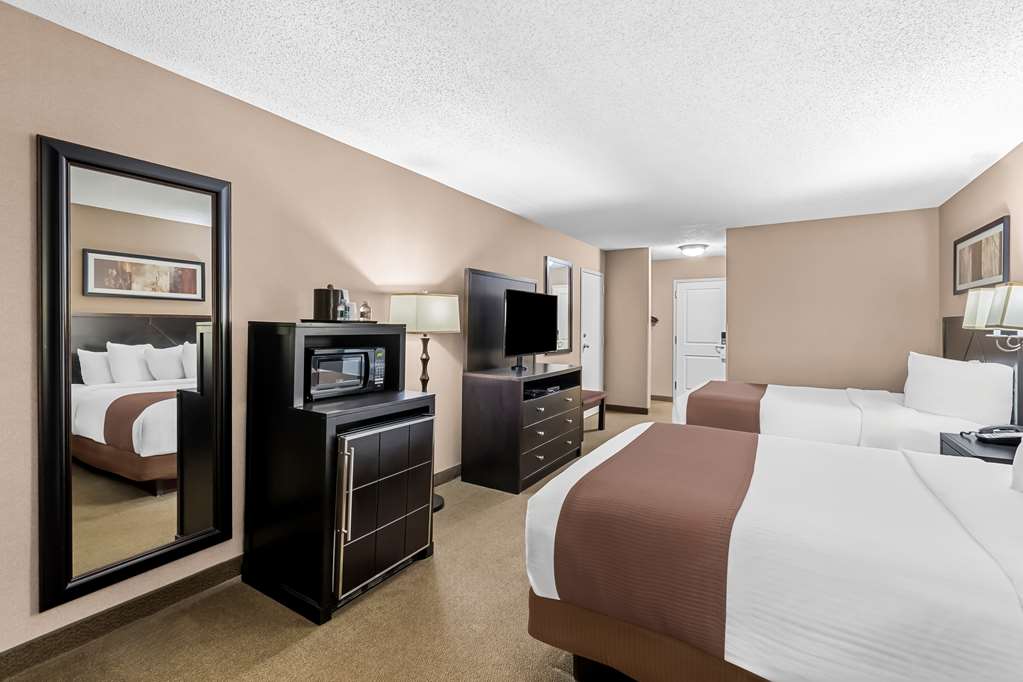 Фото Heartland Inn & Suites, SureStay Collection by Best Western
