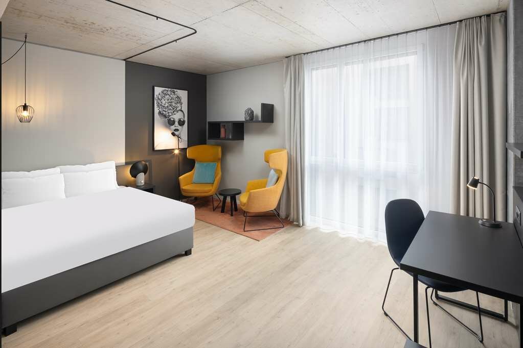 Фото Radisson Hotel & Suites Zurich 