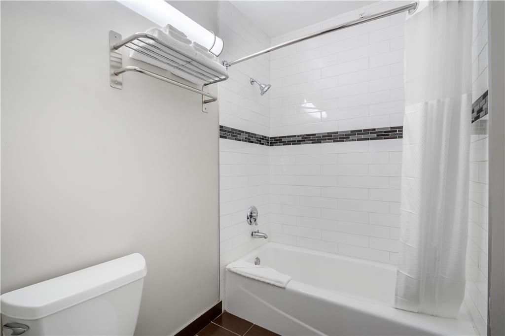 Фото SureStay Hotel by Best Western Beverly Hills West La
