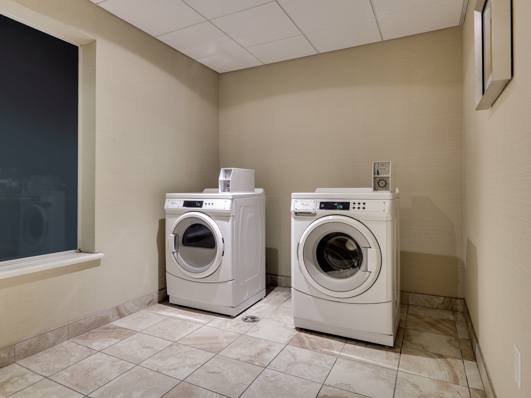 Фото Holiday Inn Express & Suites San Antonio - Brooks City Base, an Ihg Hotel