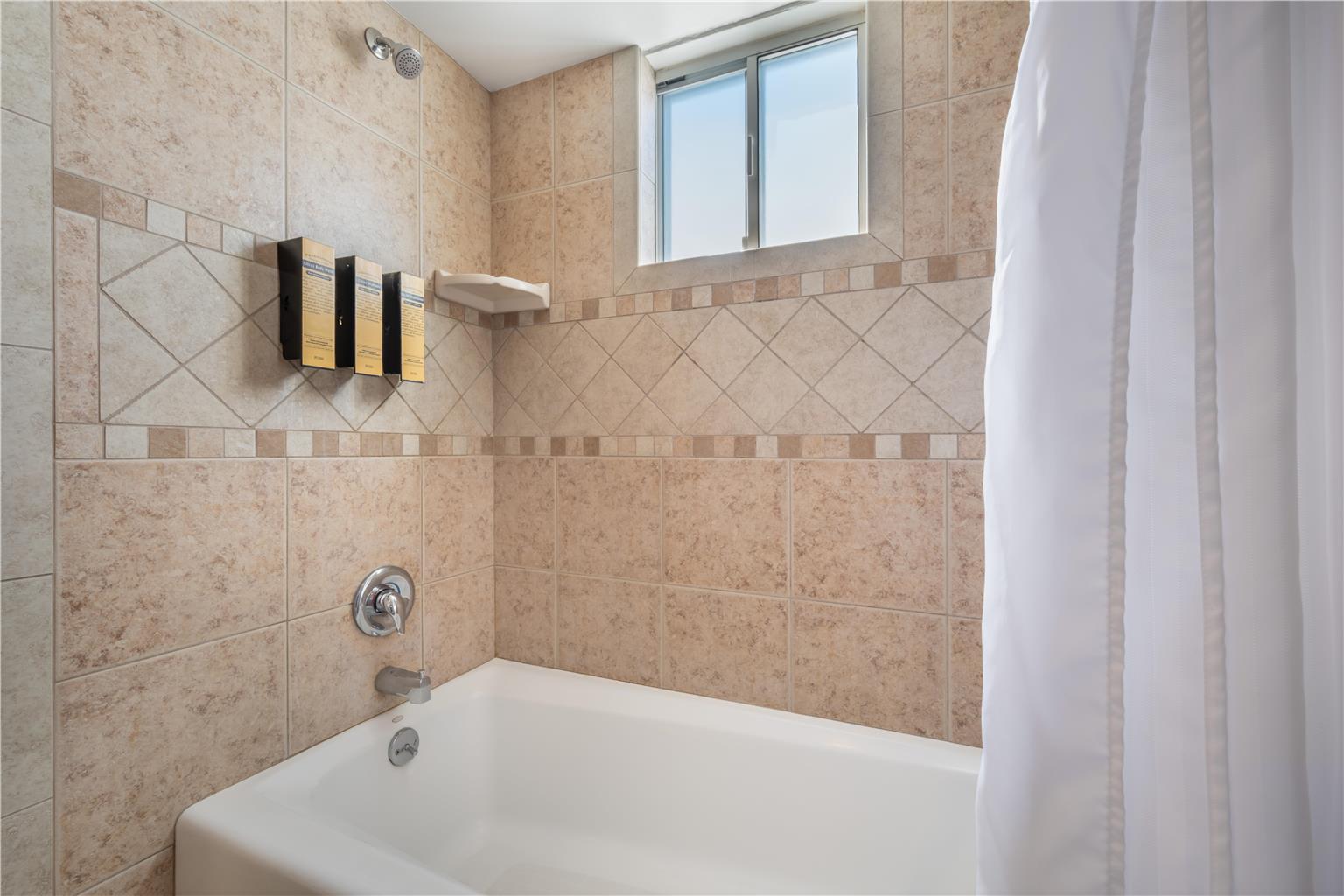 Фото Best Western Plus King's Inn & Suites