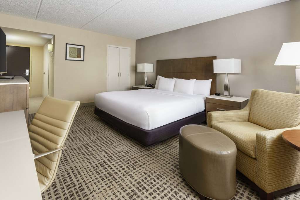 Фото DoubleTree by Hilton Orlando Airport