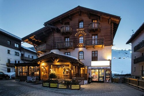 Гостиница Hotel Helvetia в Ливиньо