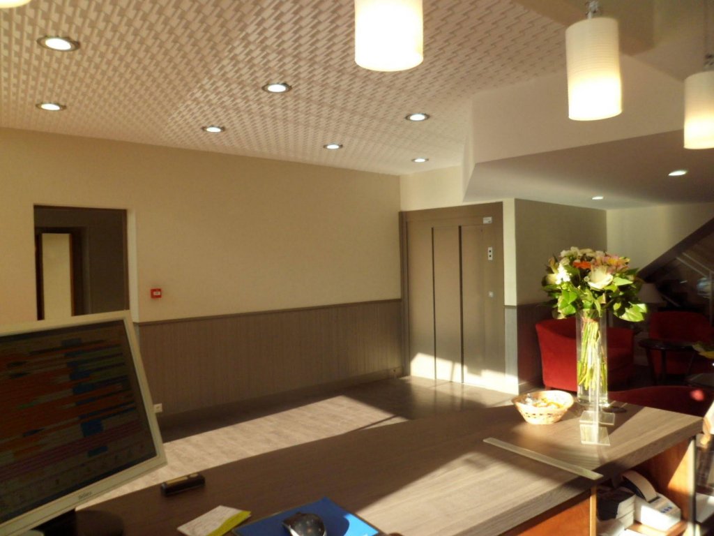 Фото Hôtel Moderne