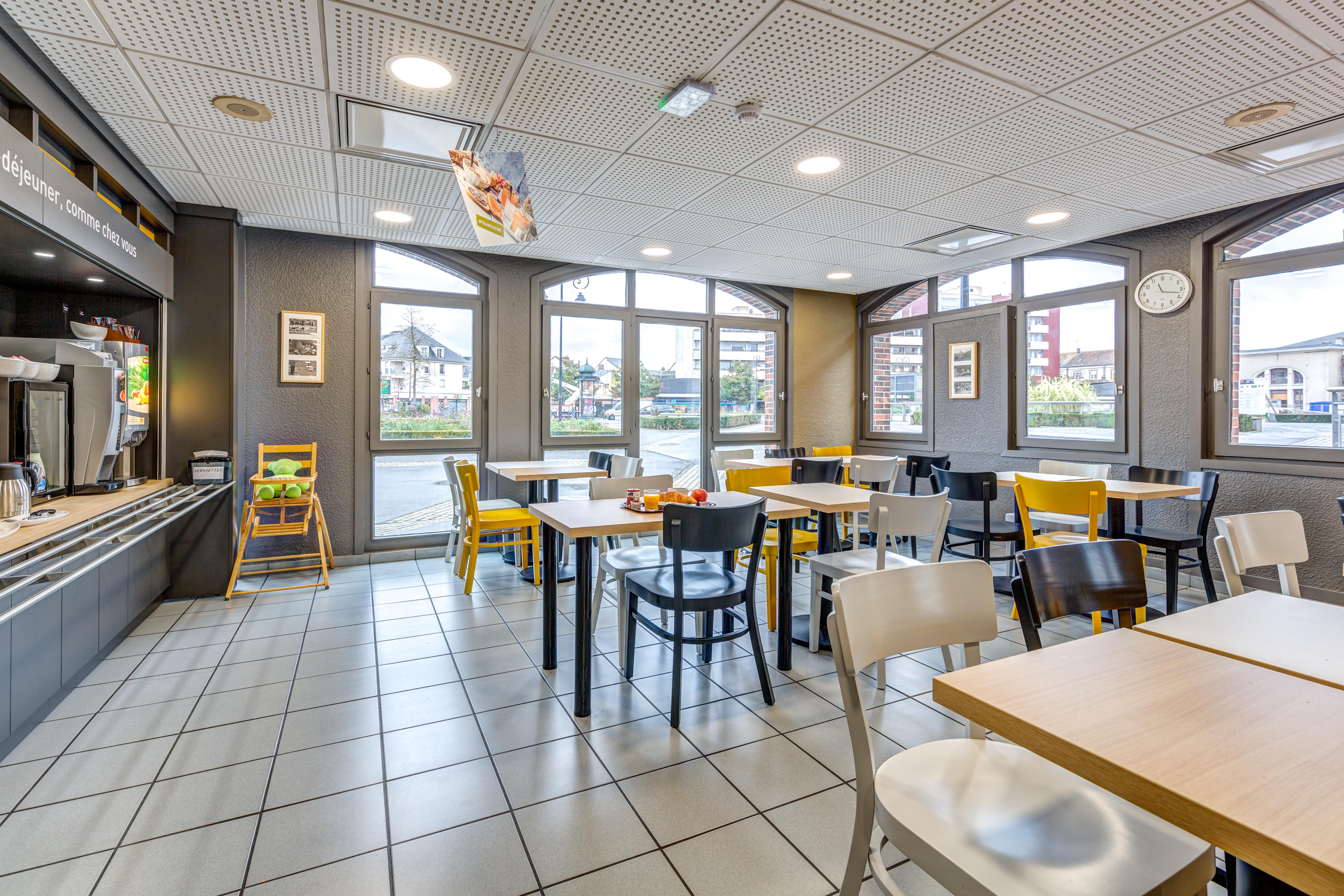 Фото B&b Hotel Dreux Centre