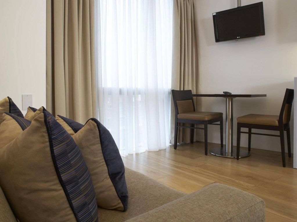 Фото Residence Inn by Marriott London Tower Bridge