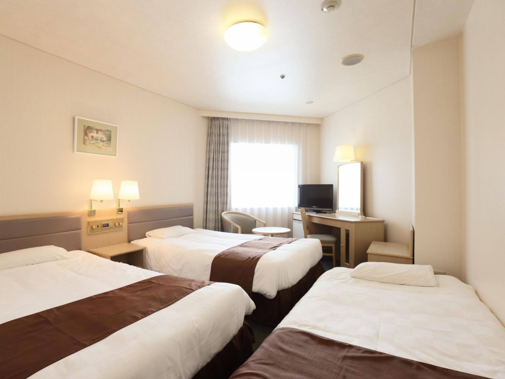 Фото Kobe Sannomiya Tokyu Rei Hotel