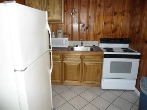 Фото Carleton Circle Motel Falmouth