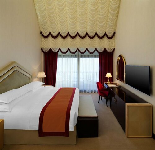 Гостиница Sheraton Grand Doha Resort & Convention Hotel в Дохе