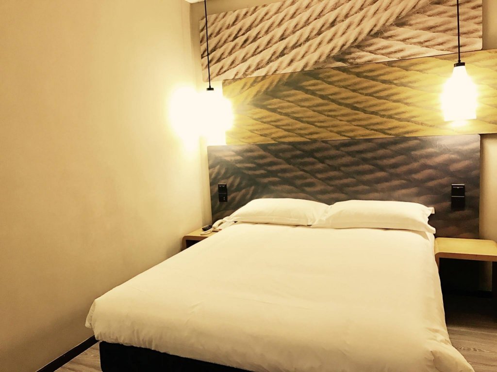 Фото Ibis Shanghai Gubei