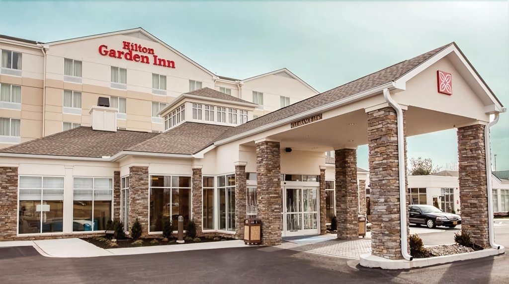 Фото Hilton Garden Inn Winnipeg South