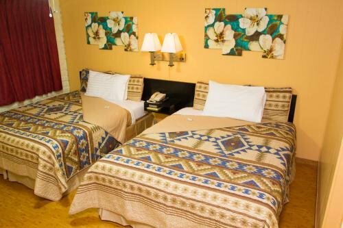 Гостиница Brad's Desert Inn