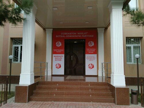 Dostingiz bilan dachada jinsiy aloqa