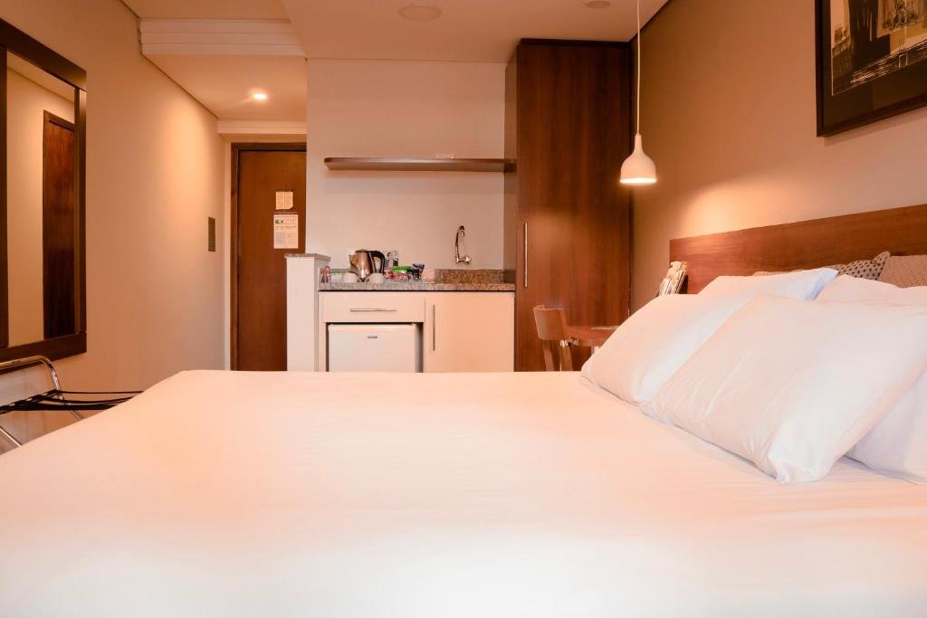 Фото Mercure Curitiba Golden Hotel