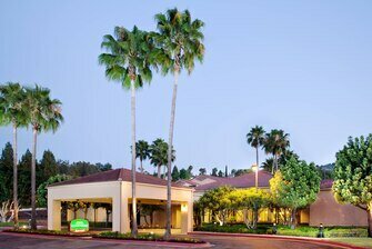 Гостиница Courtyard by Marriott La Hacienda Heights/Orange County