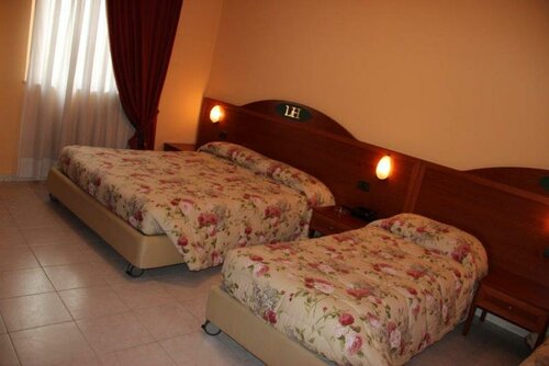 Гостиница Demy Hotel