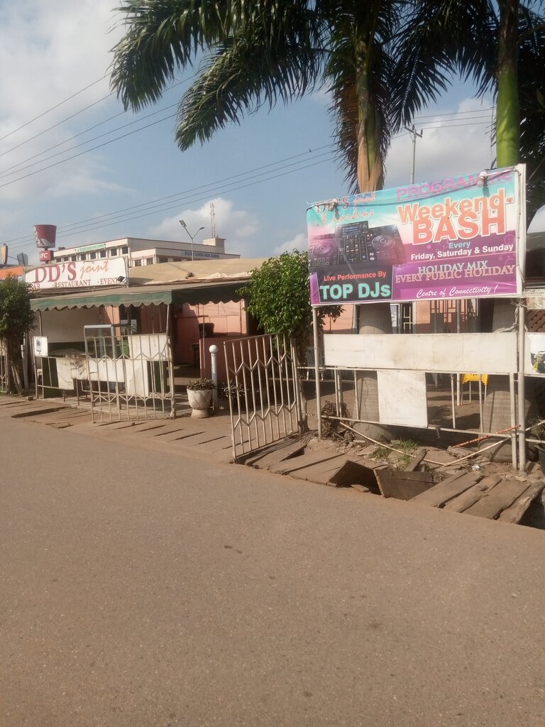 Bar, pub DD's Joints Bar and Restaurant, Earth, photo