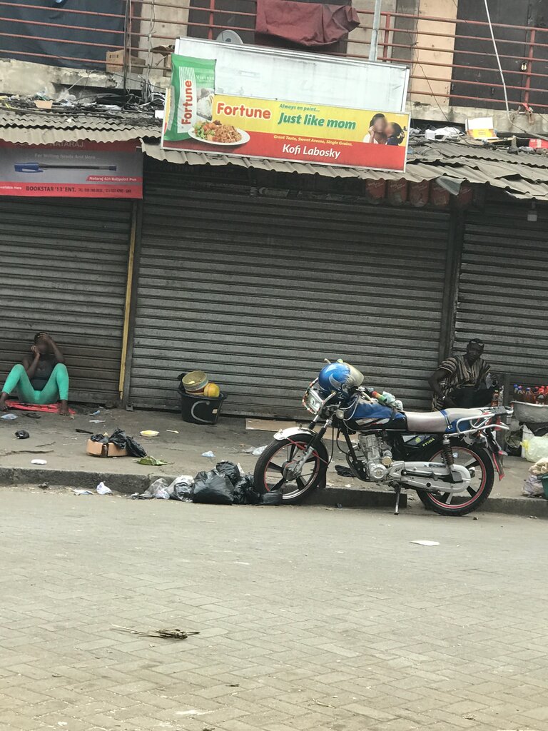 Toptan satış mağazaları Kofi Labosky Ent, Akra, foto