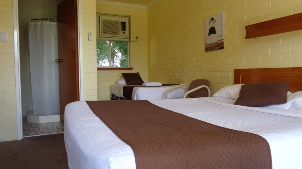 Фото Moon River Motor Inn