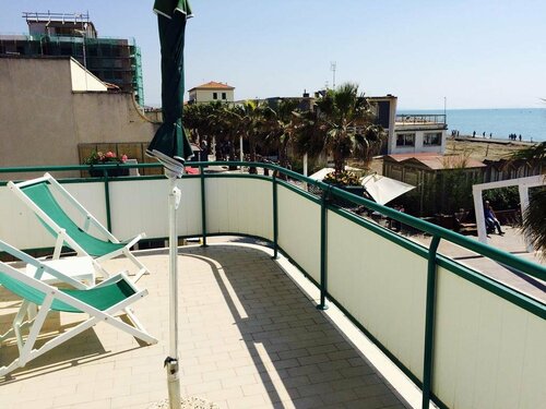 Гостиница Lungomare Hotel в Чечине