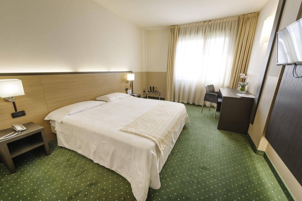 Фото Hotel King