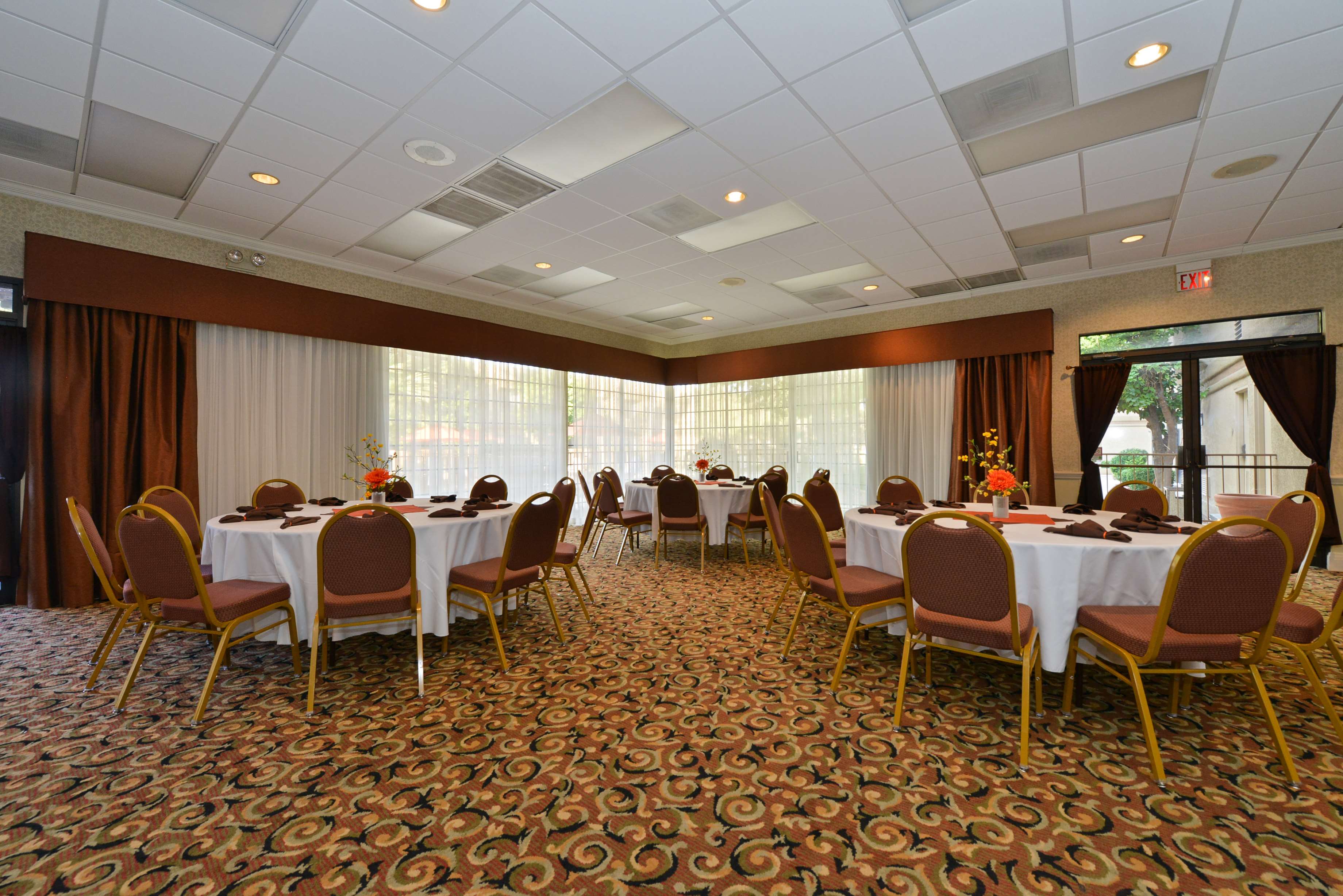 Фото Best Western Tucson Int'l Airport Hotel & Suites