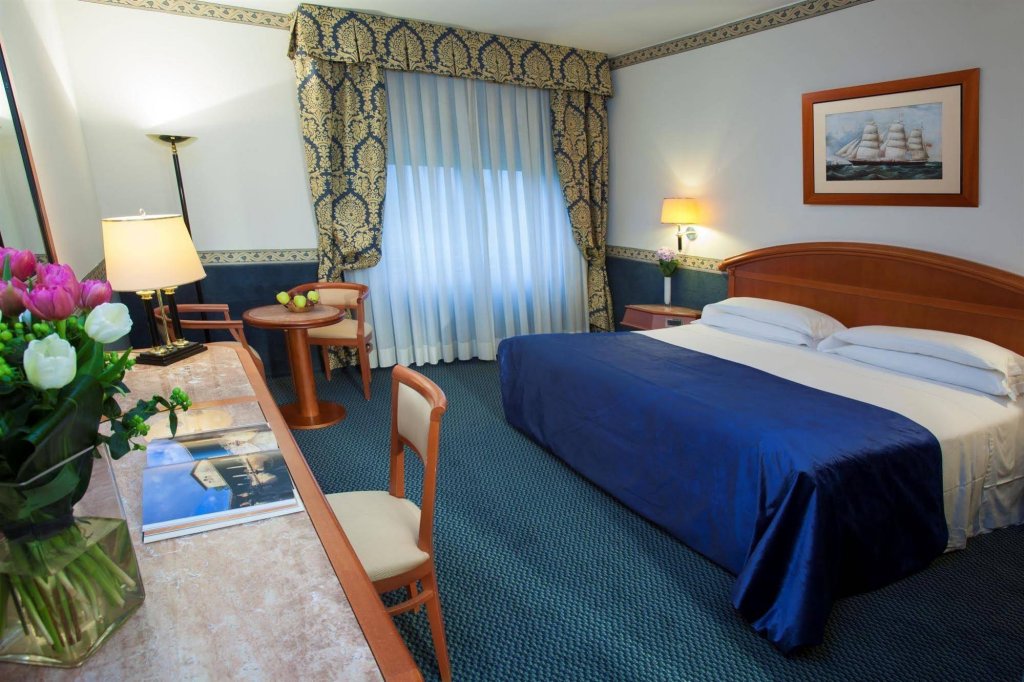 Фото Starhotels Vespucci