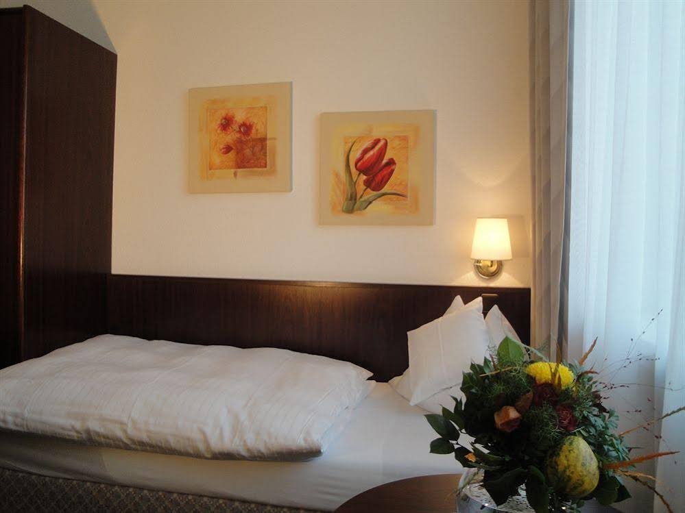 Фото Edel Weiss Hotel Und Restaurant