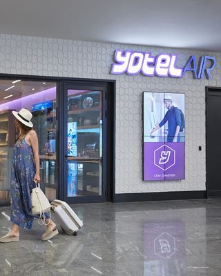 Фото Yotel Singapore Orchard Road