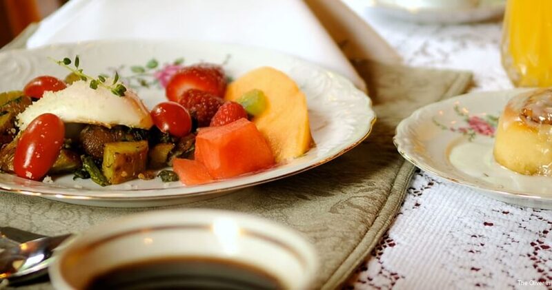 Фото Oliver Inn Bed and Breakfast