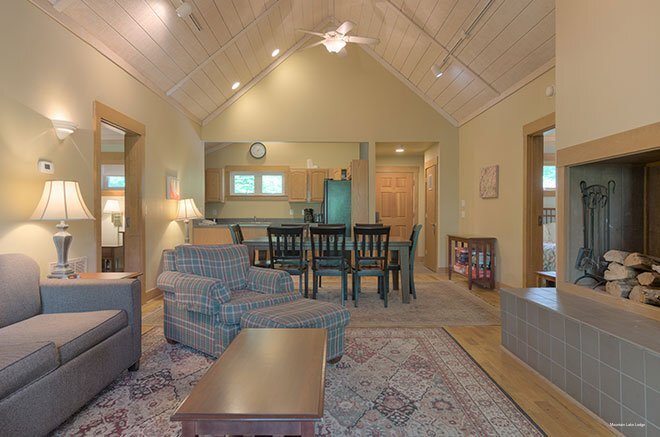 Фото Mountain Lake Lodge