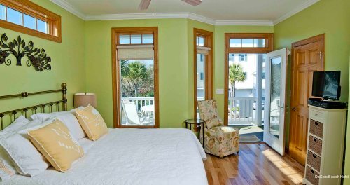 Фото DeSoto Beach Gardens