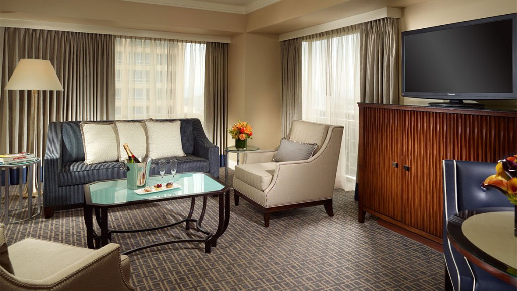 Фото Omni Los Angeles Hotel at California Plaza