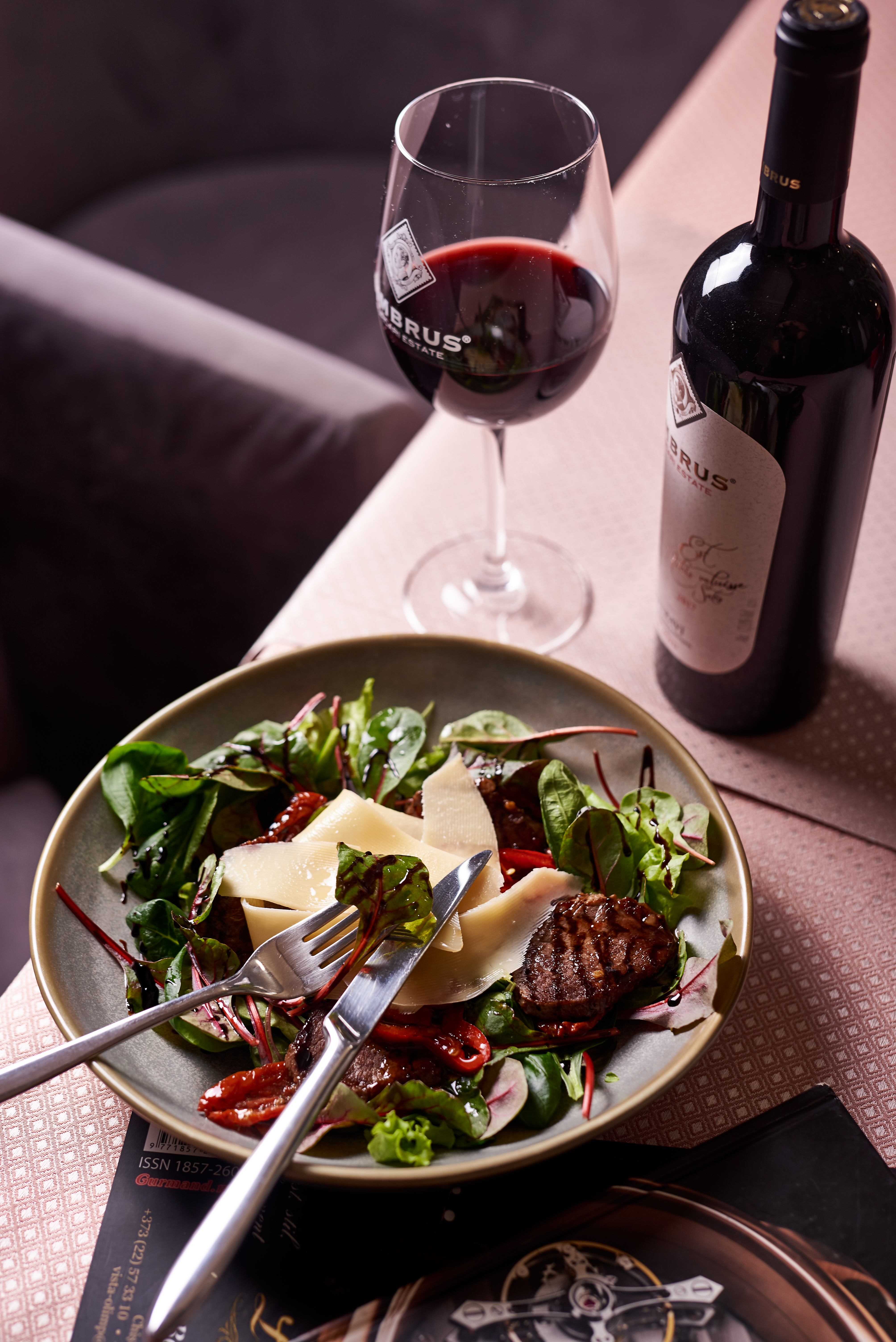 Фото Weekend Boutique Hotel