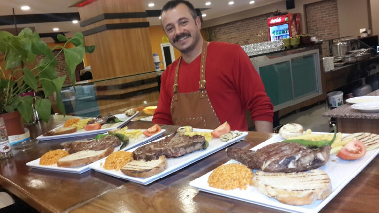 Onbir Kardeşler Et Restaurant, restoran, Karaer Mah., Atatürk Cad., No