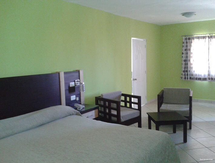 Фото New Garden Hotel