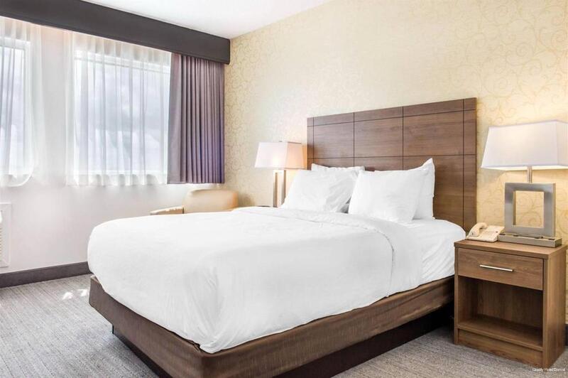 Фото Quality Hotel Dorval Aeroport