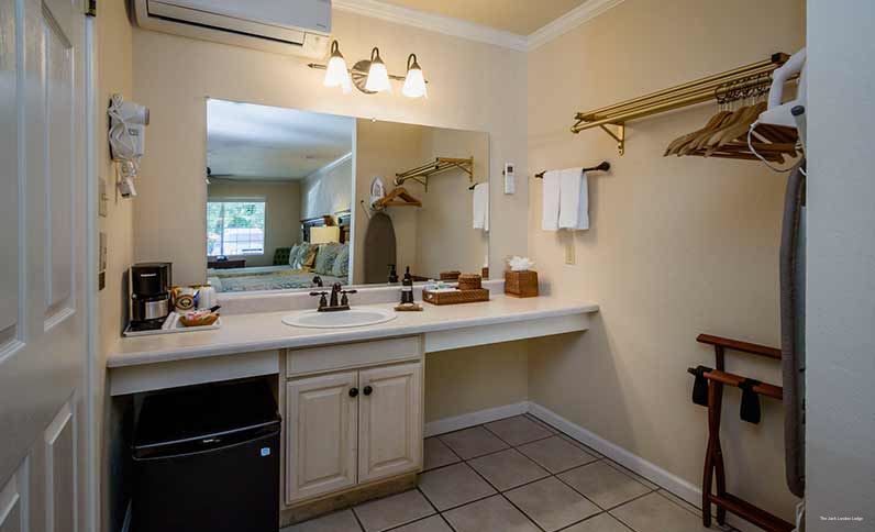 Фото The Jack London Lodge