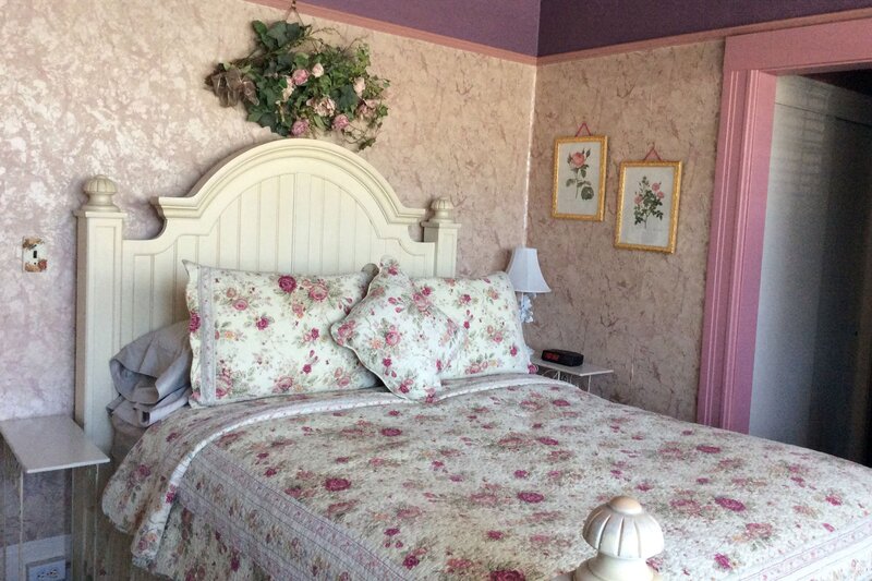 Фото A White Jasmine Inn