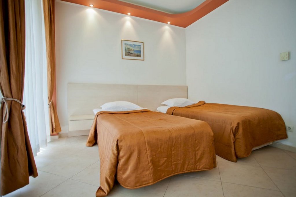 Фото Golden Pearl Hotel